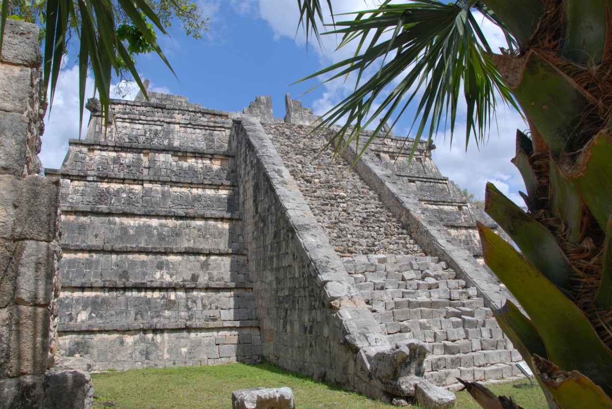 Die kleine Pyramide von Chichen Itza